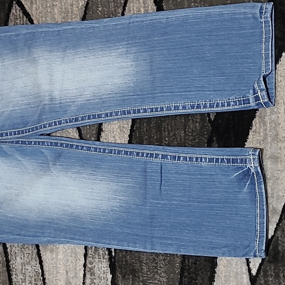 MISS ME SEQUINS EMBROIDERED MID-RISE EASY-FIT CROP DENIM JEAN - Picture 7 of 15